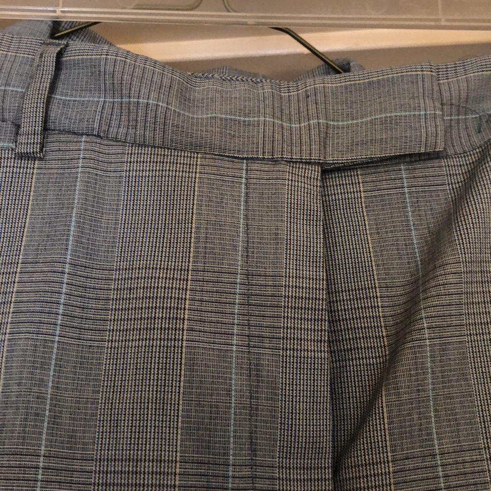 NWOT suit; fully lined plaid suit - Picture 7 of 12